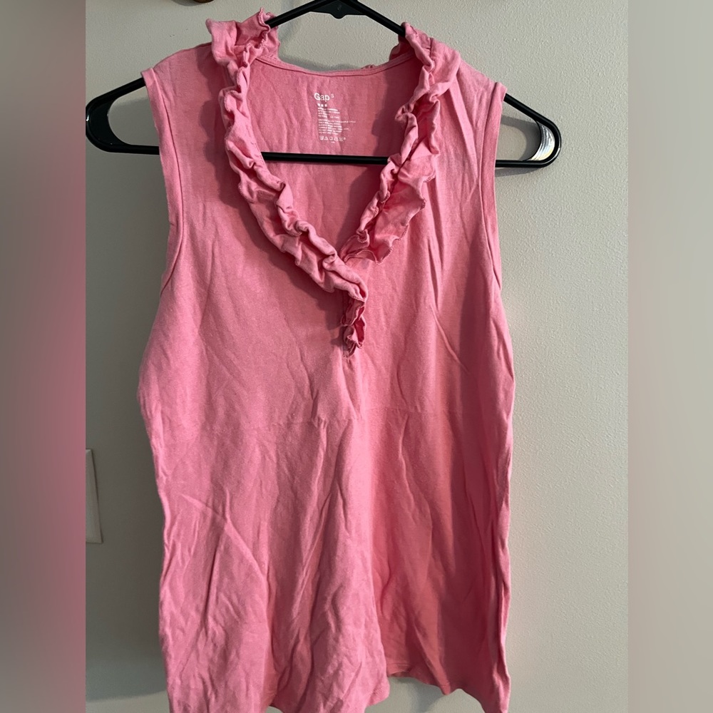 Gap ruffle neck tshirt